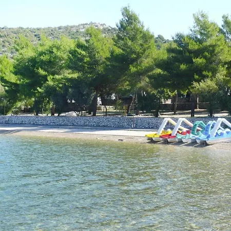 Lägenhet On Murter Near Crystal Clear Bay